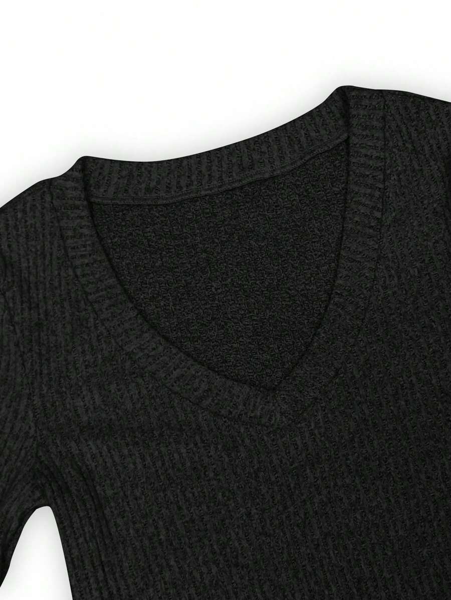Basic V-Neck Long Sleeve Tee